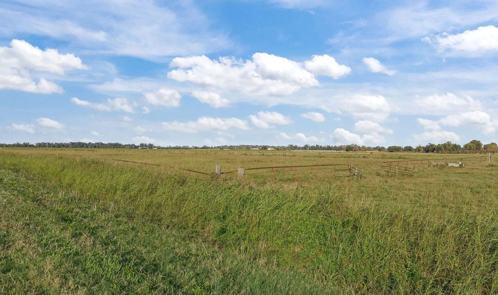 10270 Sentell Road, Belcher