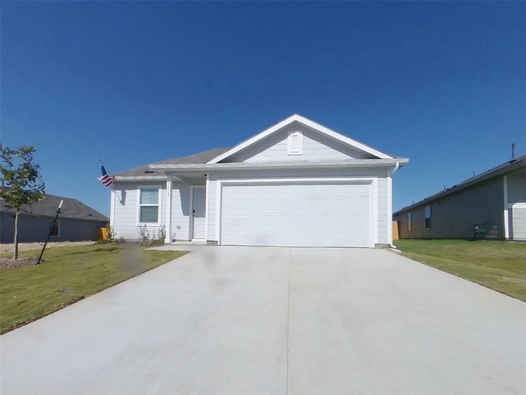 3032 Titan Springs Drive, Fort Worth