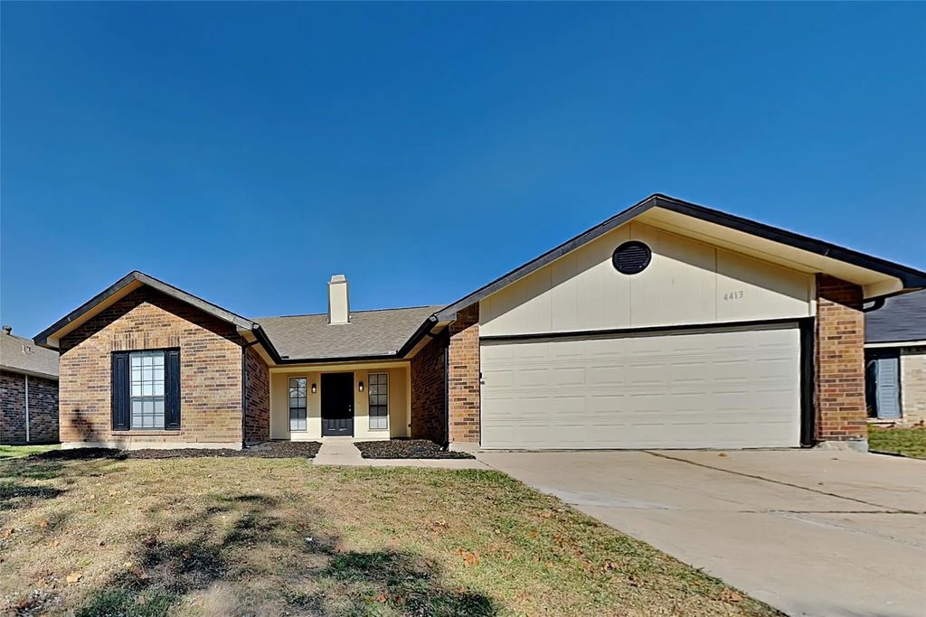4413 Windwillow Court, Fort Worth