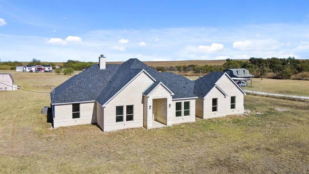 6916 Sky Road, Joshua