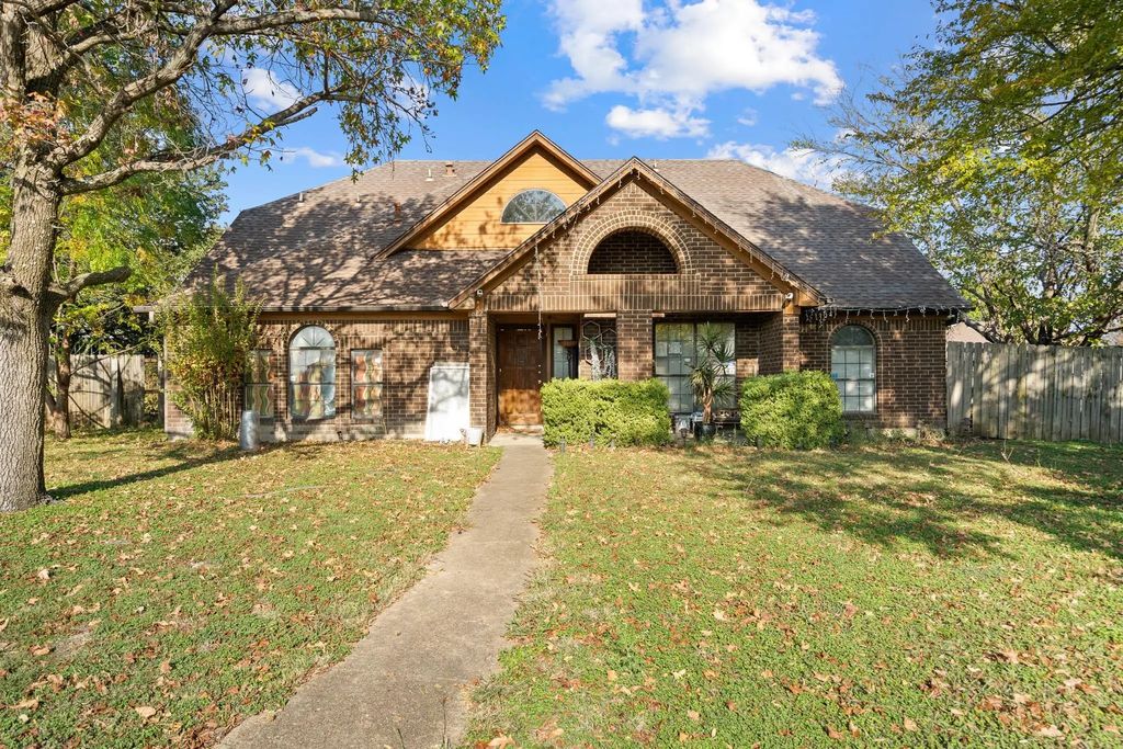 822 Aspen Lane, DeSoto