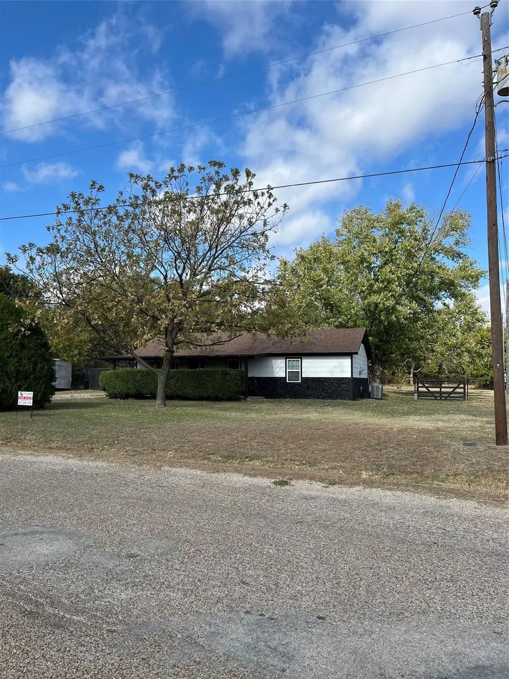 8209 Happy Trail, Alvarado