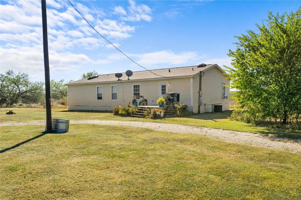 7041 Nw County Road 2070, Barry