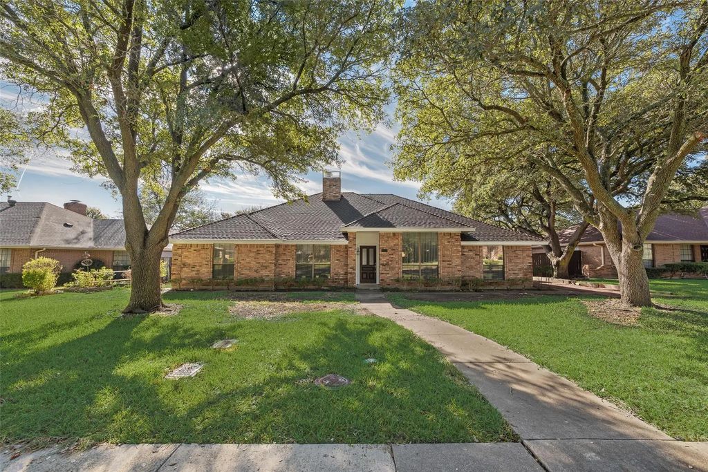 1318 Deer Ridge Drive, Duncanville