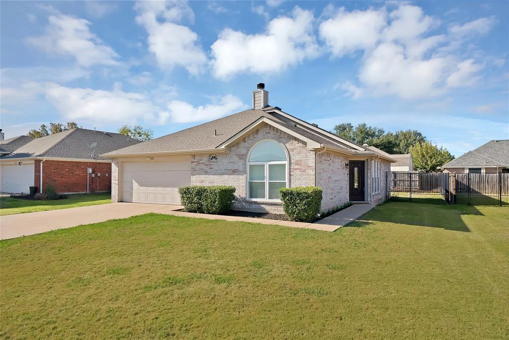 308 Chestnut Street, Forney
