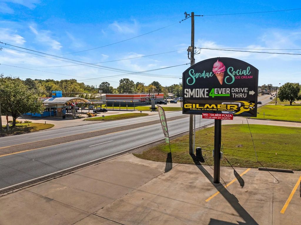 717 N Us Hwy 271, Gilmer