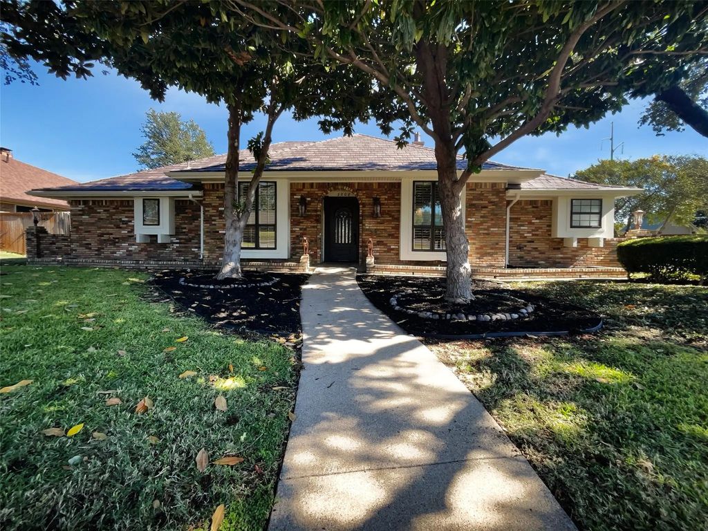 5008 Urban Crest Road, Dallas