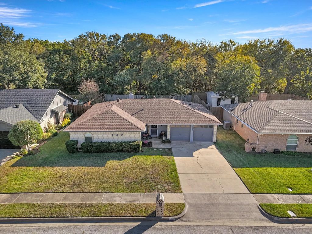1604 Richmond Drive, Bedford