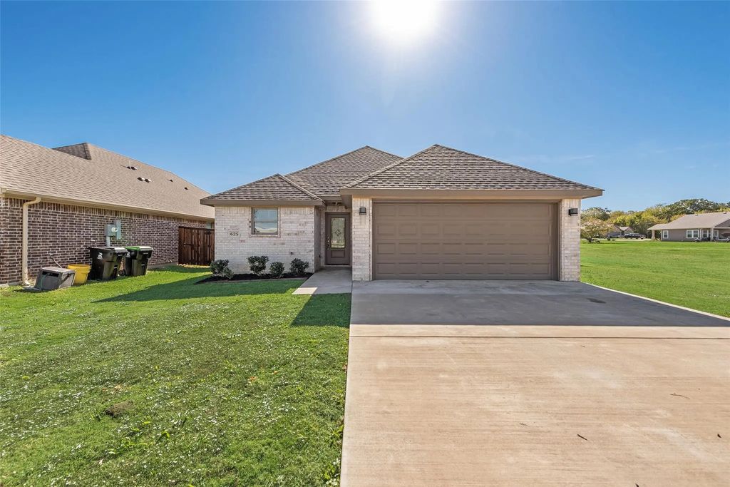 625 Copenhavr Street, Pilot Point