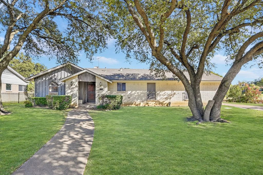 14120 Rawhide Parkway, Farmers Branch