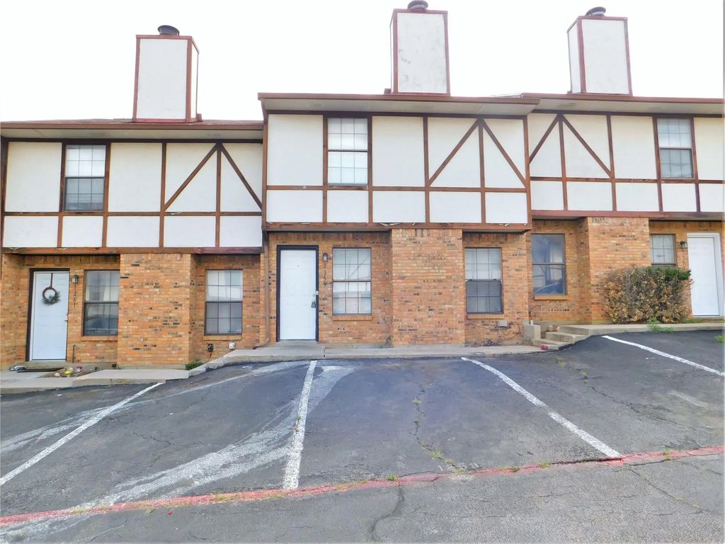 1259 Dallas Drive, Denton