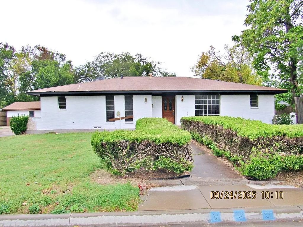 1021 S Murray Street, McKinney
