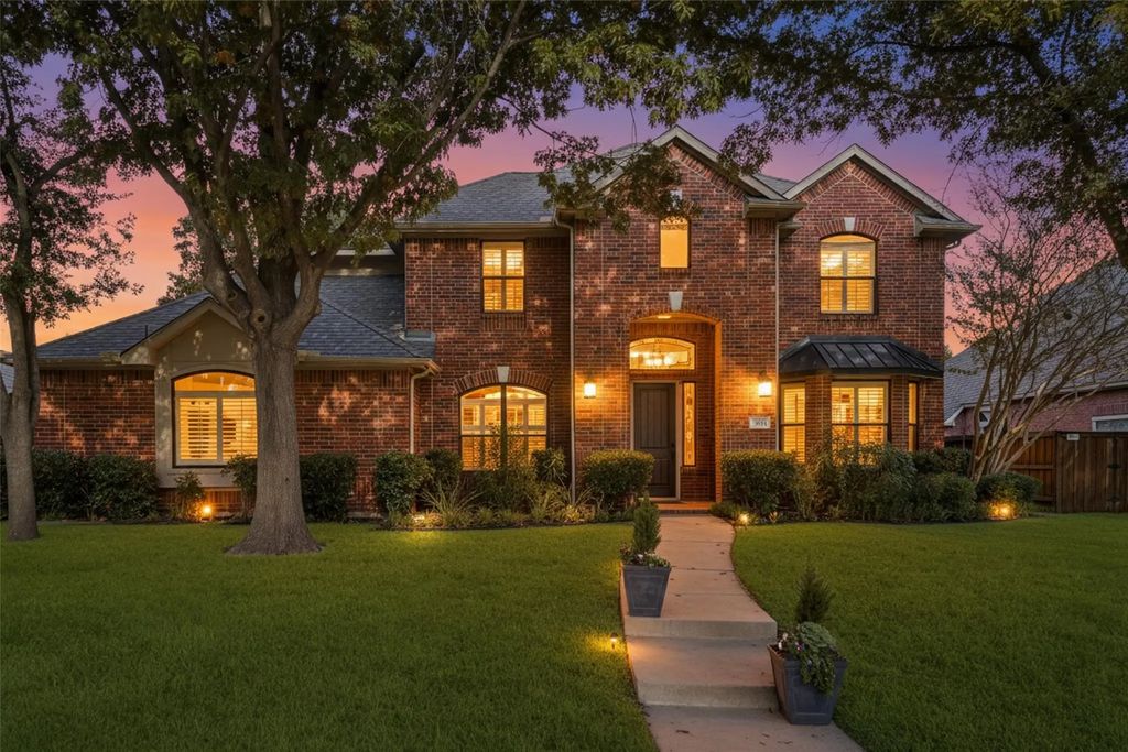 3614 Mackenzie Lane, Richardson