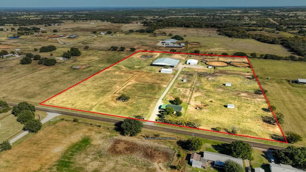17610 N Fm 1189, Lipan