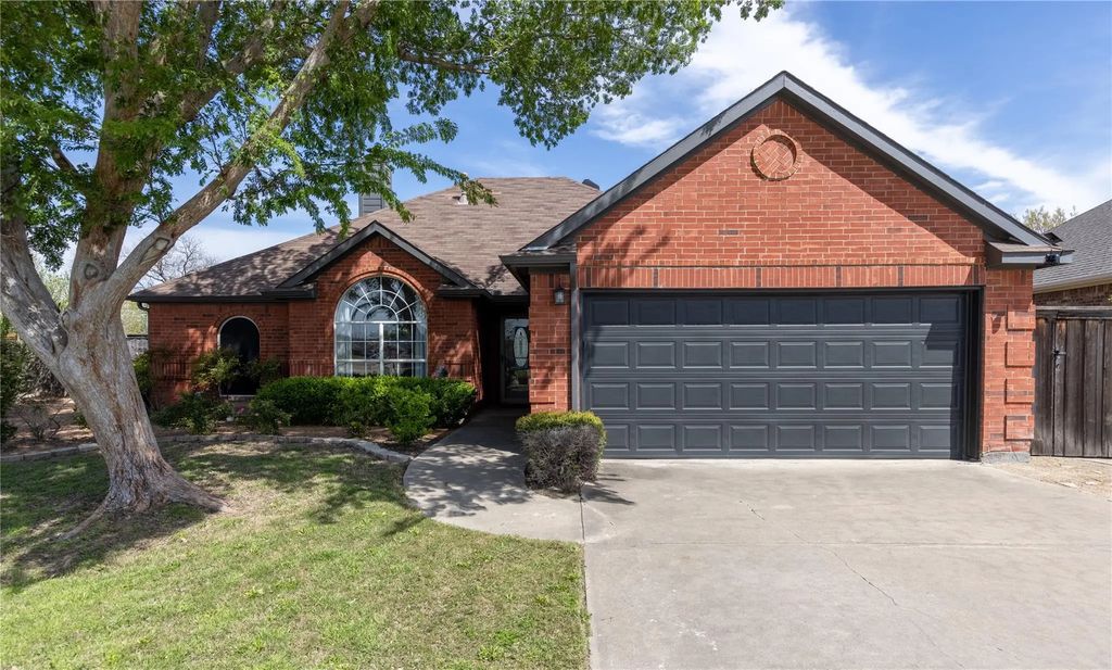 801 Dickerson Circle, Celina
