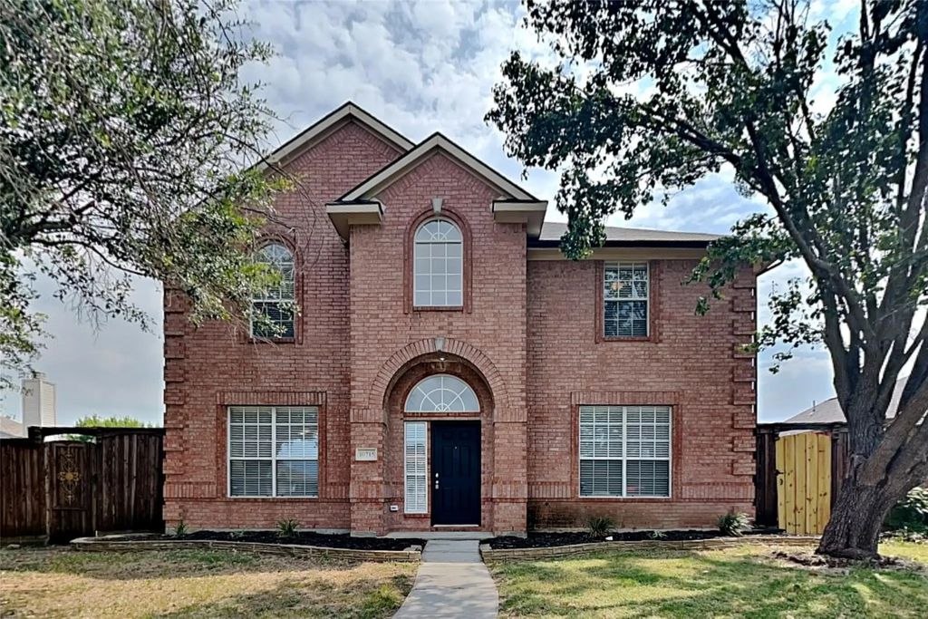 10715 Copperwood Drive, Frisco