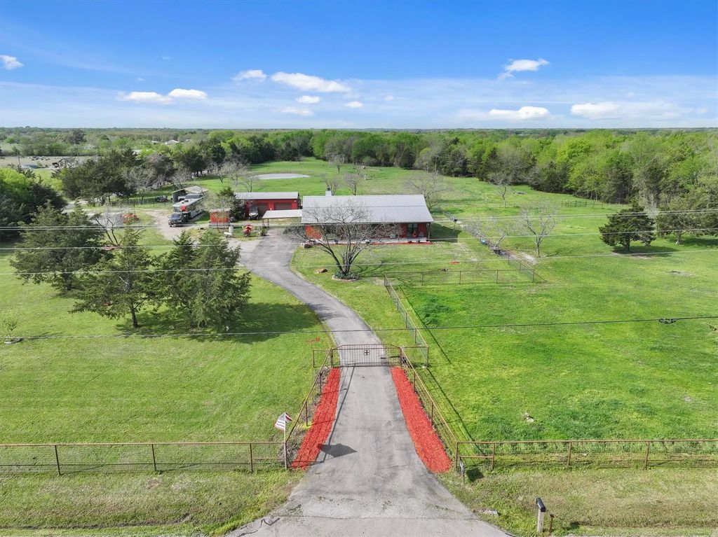 9292 County Road 346, Terrell