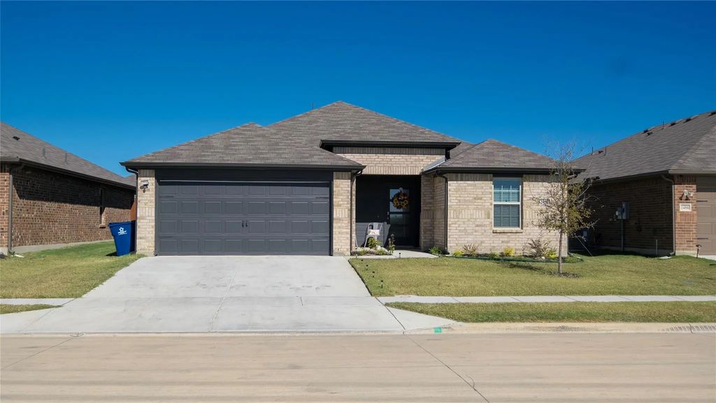 1482 Mockingbird Way, Lancaster