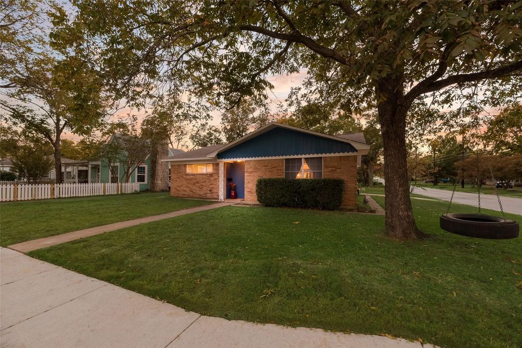 419 Marietta Street, Denton