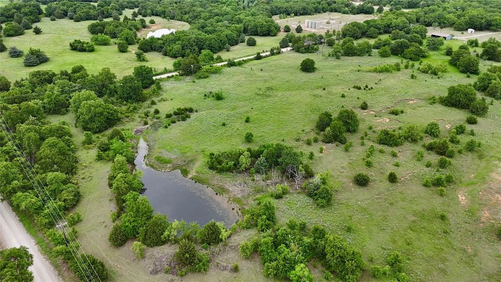 2753 Big Tree Road, Montague
