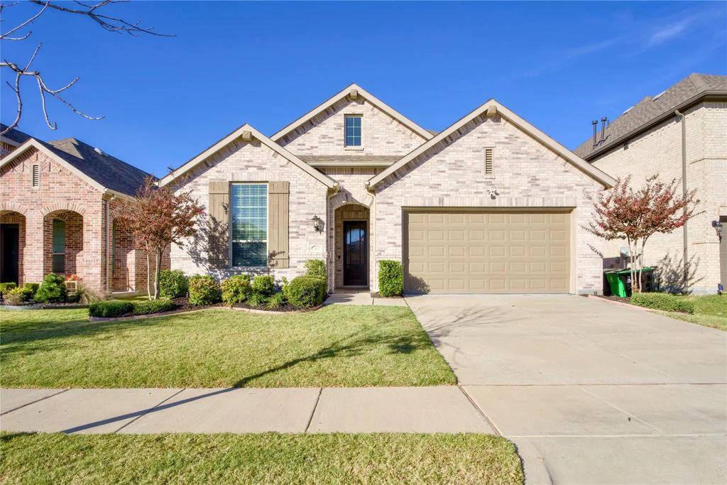 2813 Upland Trail Lane, Aubrey