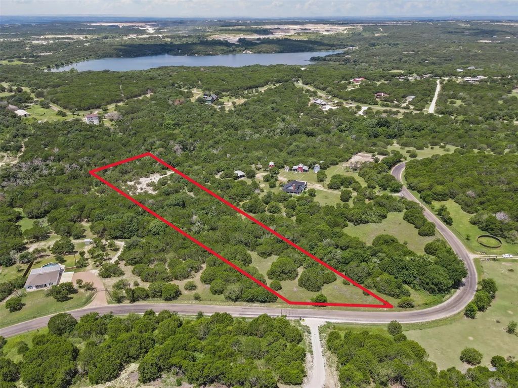 8515 Hilltop Drive, Cleburne