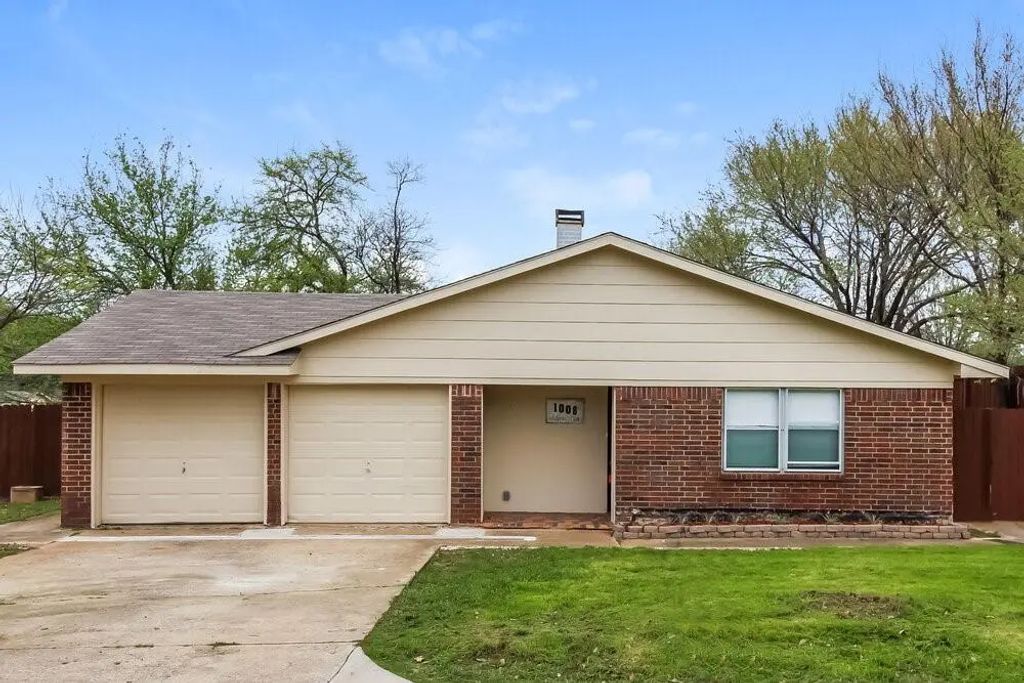 1008 Autumn Oak Drive, Denton