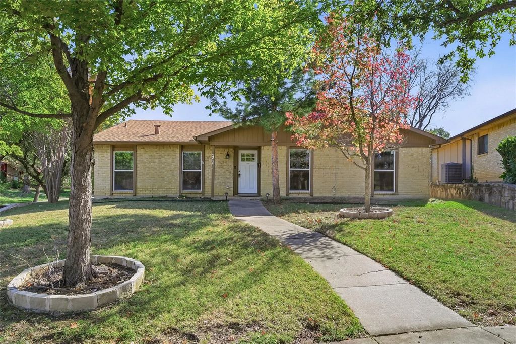 2901 Woodhaven, Carrollton
