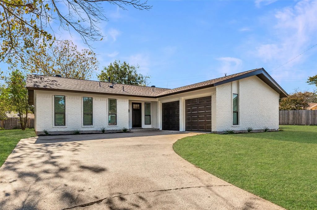 346 E Davis Circle, Duncanville