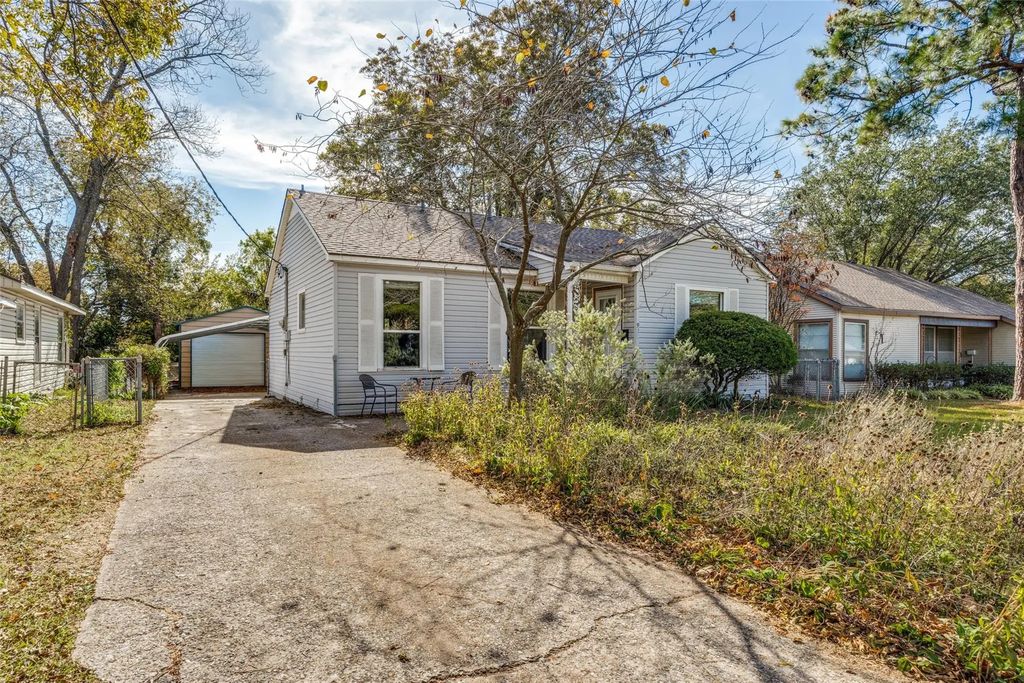 920 W Brockett Street, Sherman