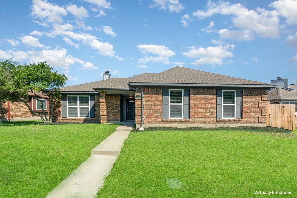 1529 Springaire Lane, Lewisville