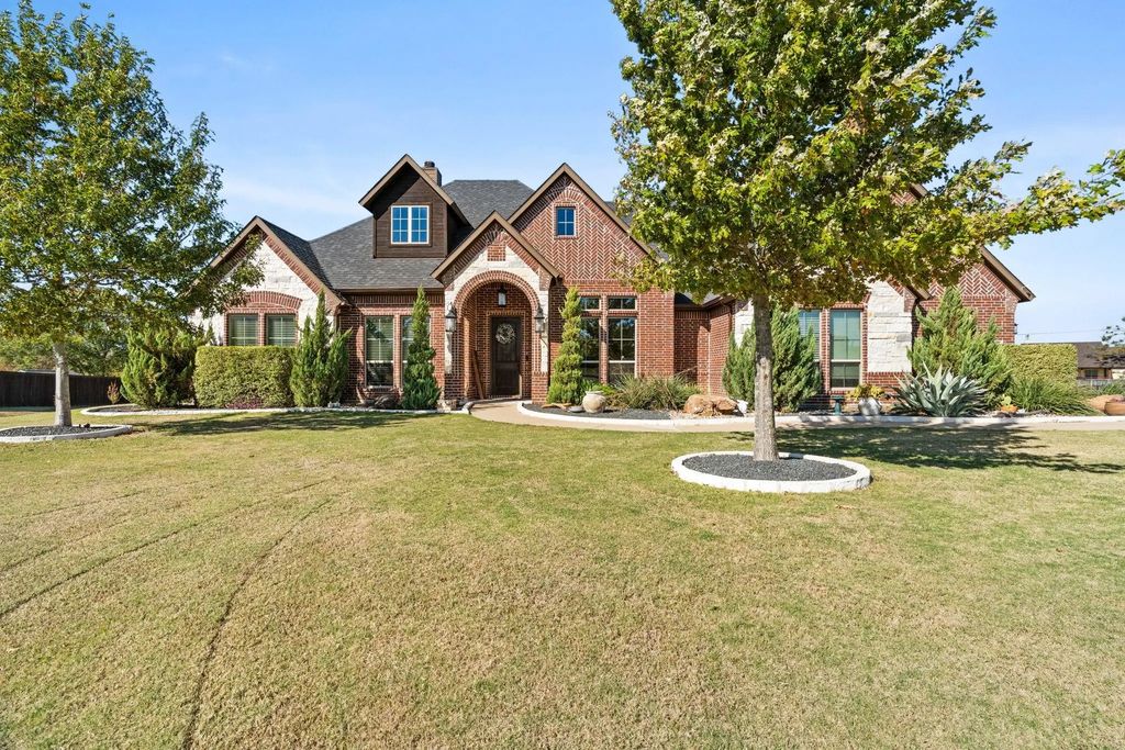 7411 Chambers Bay Circle, Waxahachie