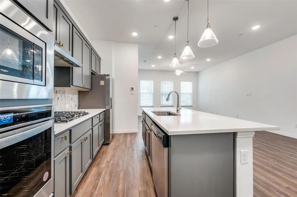 9912 Schramm Street, Irving