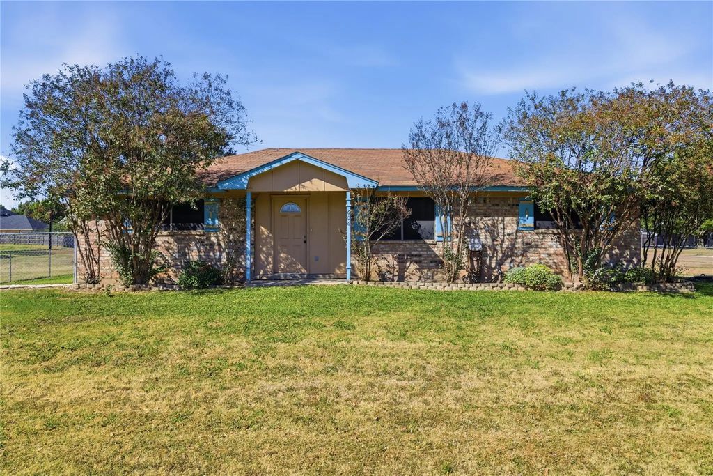 606 Western Drive, Woodway