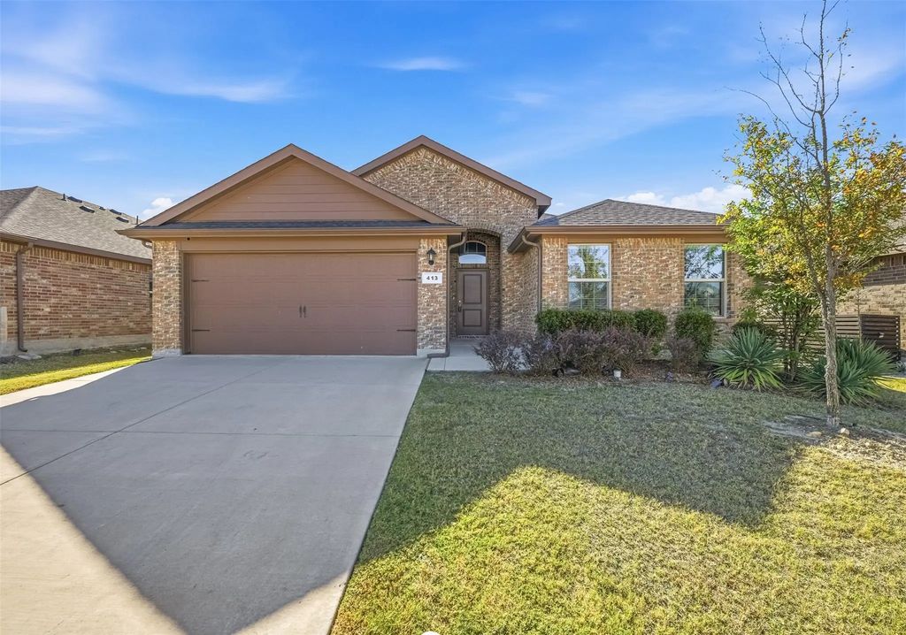 413 Foxhunter Street, Fort Worth