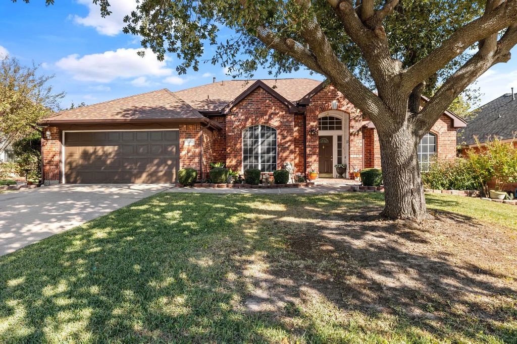 2602 Logan Drive, Mansfield