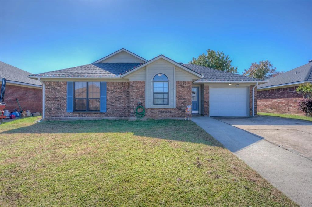 5214 Lauri Lane, Bossier City