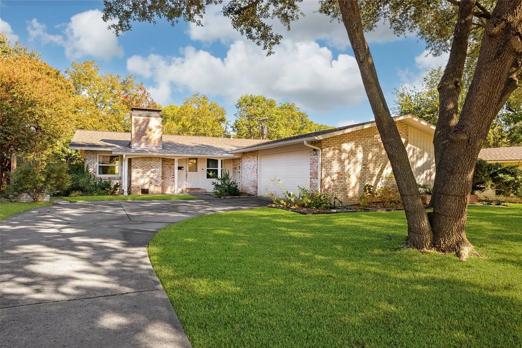812 Sherbrook Drive, Richardson