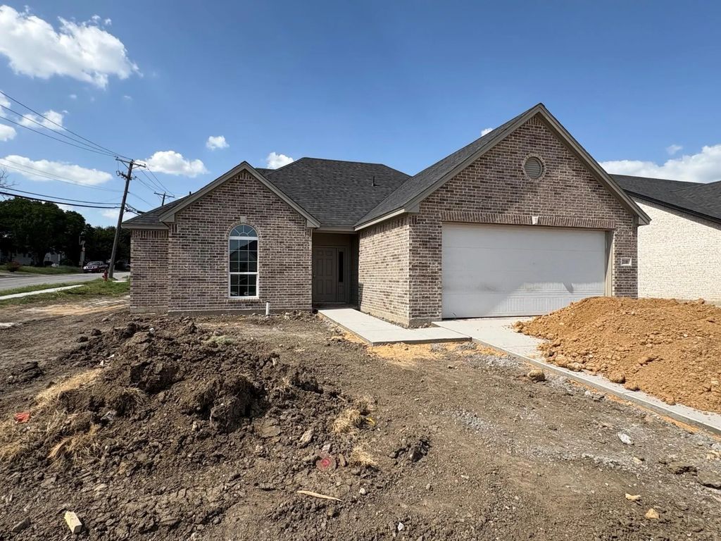 218 Alice Court, Grand Prairie