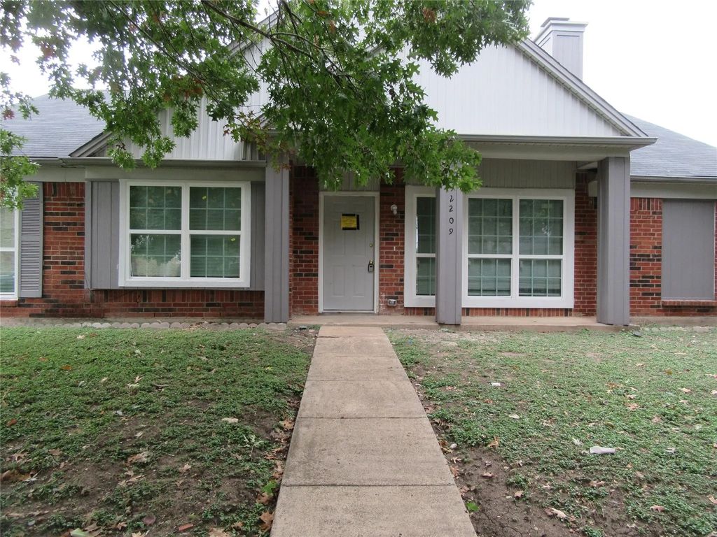 2209 Merrimac Lane, Lancaster