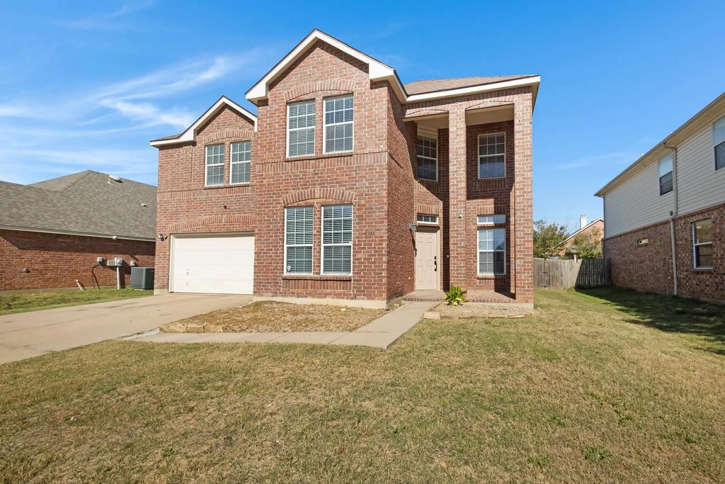 1937 Caddo Springs Drive, Fort Worth