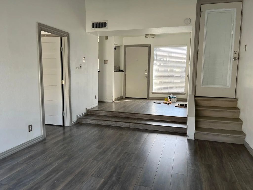 2800 Douglas Avenue 208, Dallas