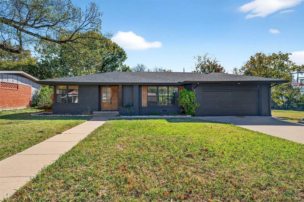 1420 W Shields Drive, Sherman