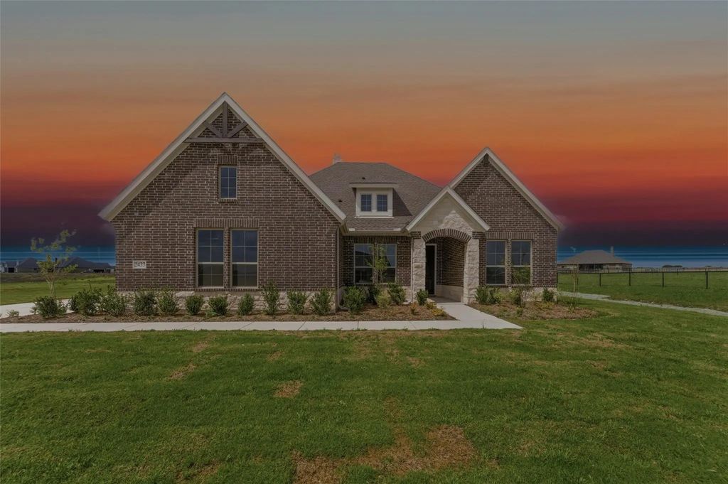 2433 Meteor Drive, Krum