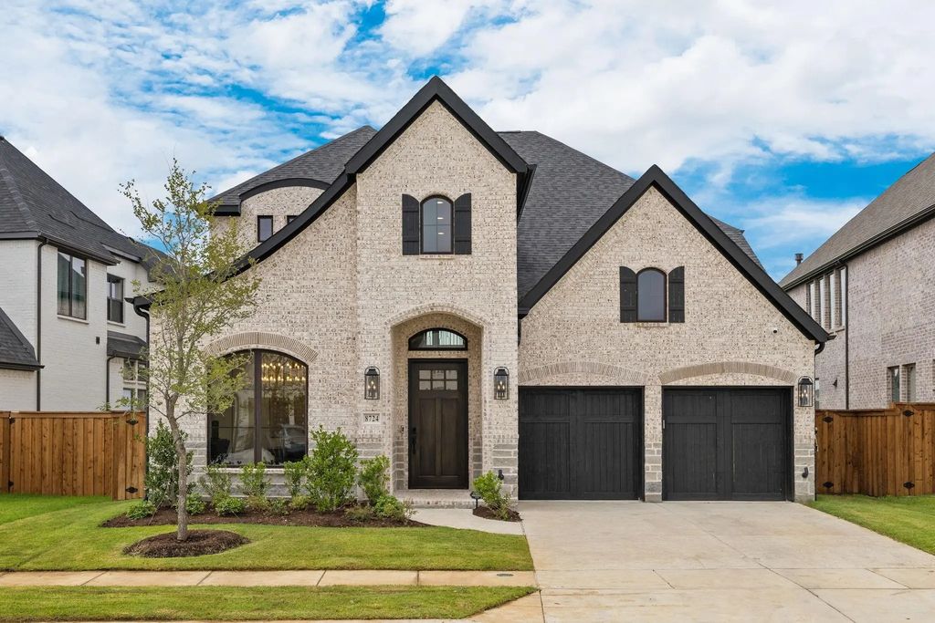 8724 Edgewater Drive, The Colony