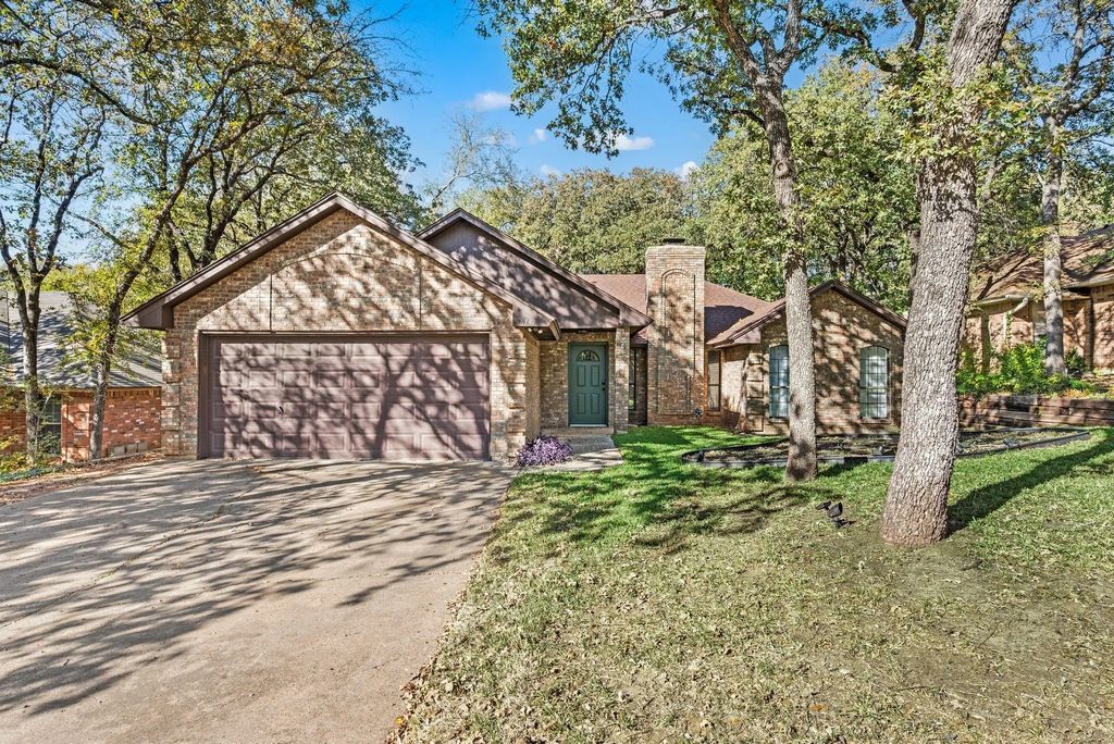 6737 Inwood Drive, North Richland Hills