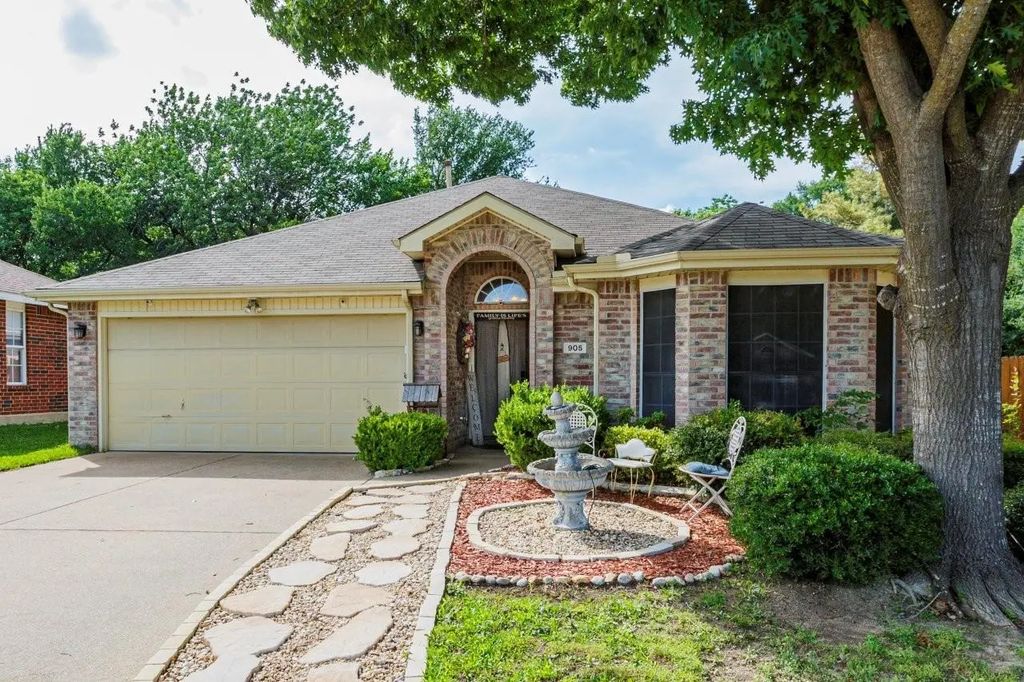 905 Mill Spring Drive, Garland