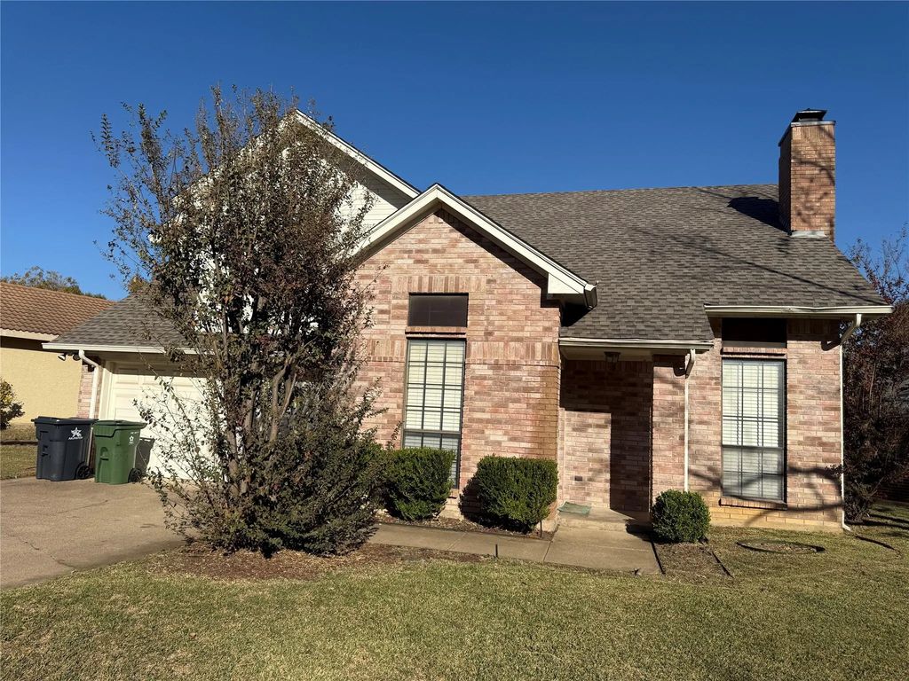 5731 Sterling Green Trail, Arlington
