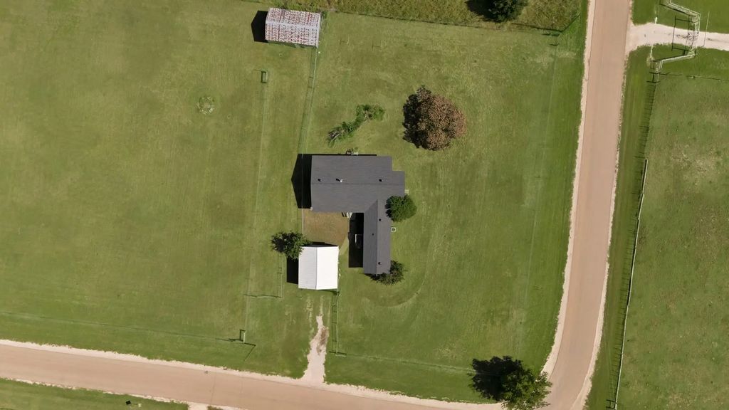 201 Fox Run Road, Cleburne