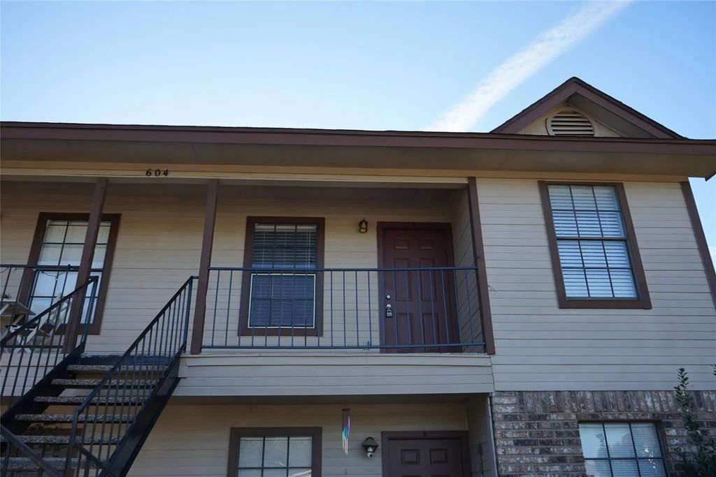 604 Kings Way Drive D, Mansfield